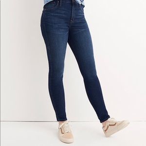 Madewell 10" High-Rise Skinny Jeans in Hayes Wash